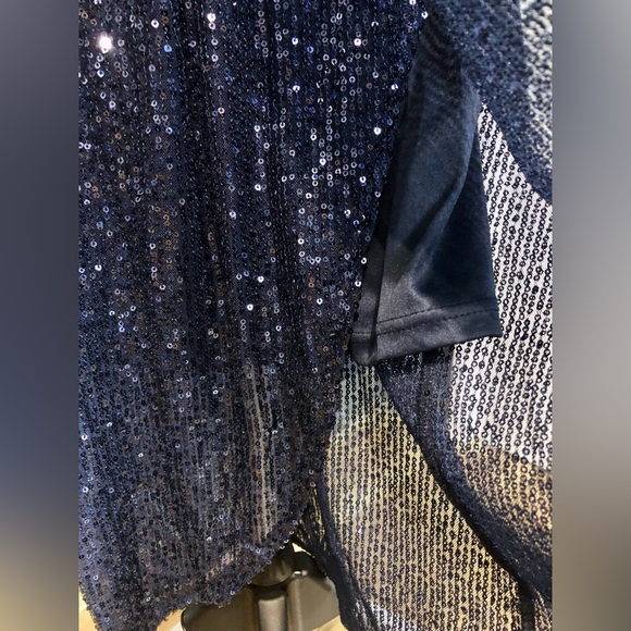 Ivy City Co Starstruck Dress in Navy Small Size - Picture 8 of 13